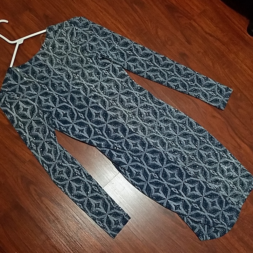 Dress - Picture 3 of 4